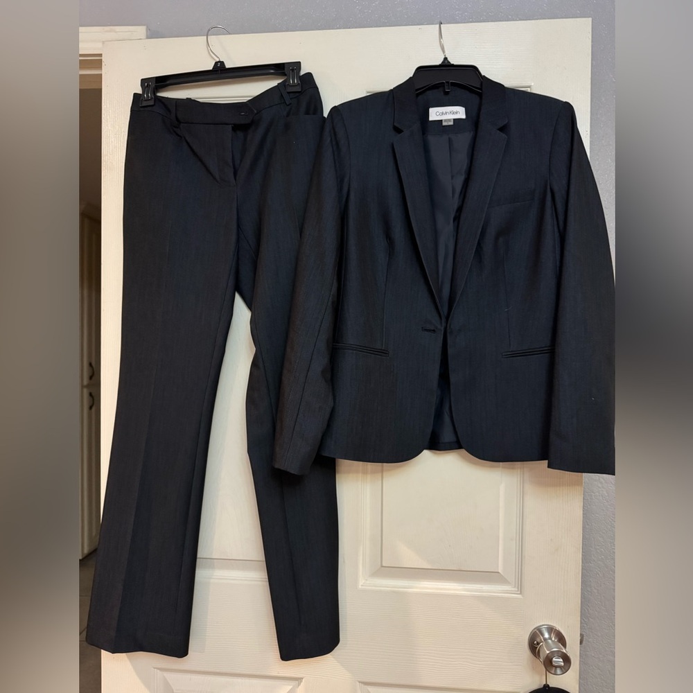 Calvin Klein women’s Suit and blouse. Worn twice. Pants size 2, jacket size 6